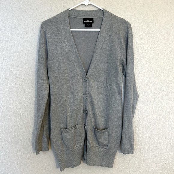 Women’s long gray cardigan size large. - Picture 1 of 5
